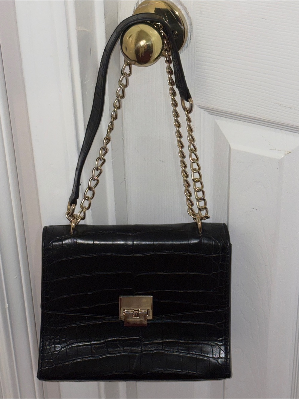 Zara Black Croc-Embossed Shoulder Bag with Gold Chain